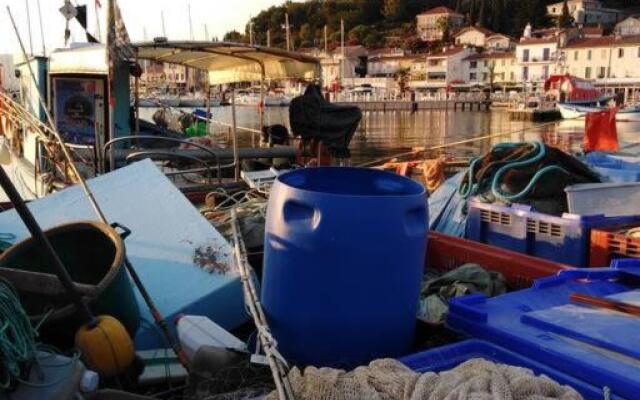 Saint-Mandrier-sur-Mer, ravissant T2 vue mer