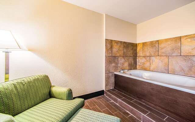 Quality Inn Carbondale University area
