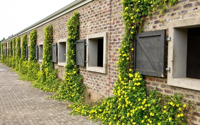 Country House at Kay & Monty