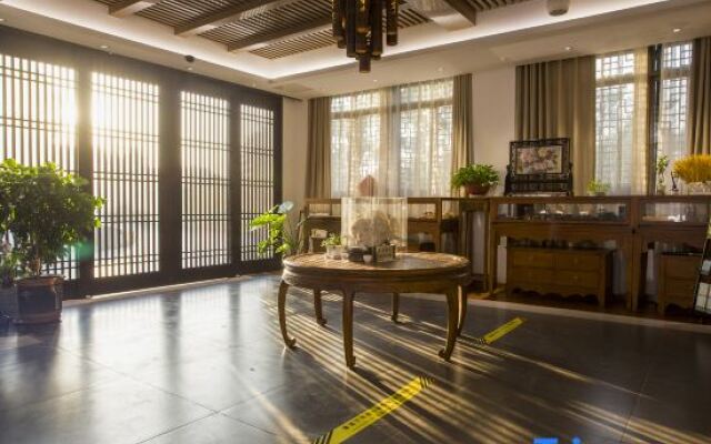 Yangzhou Slender West Lake Fuhui Jingshe Hotel