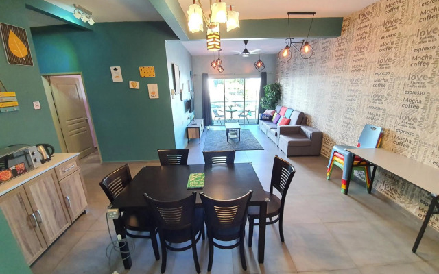 Cameron Mossy Home @ Quintet