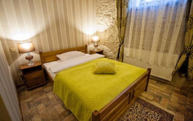 Żabi Dwór - Hotel, Restauracja, Spa