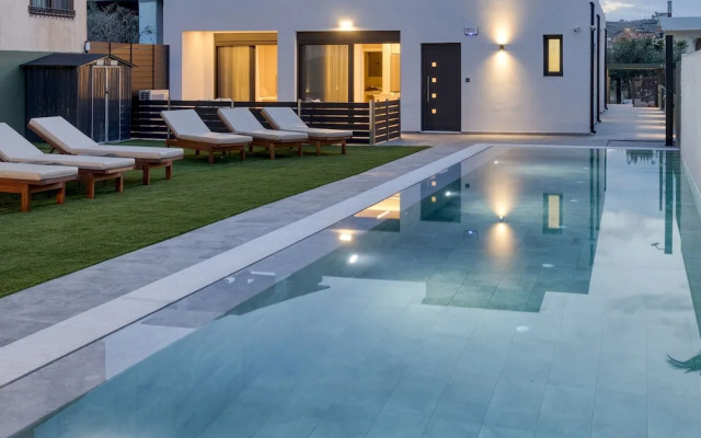 Potame Suite by Estia Pool View