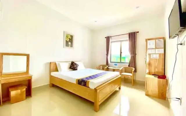 Bien Dong Hotel, Phu Quy Island