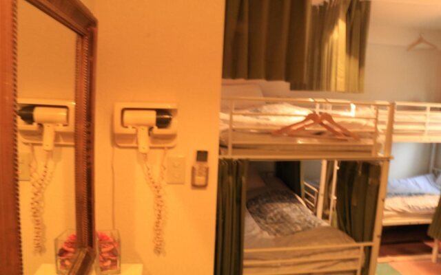 Hotel 3000 Jyuraku - Hostel