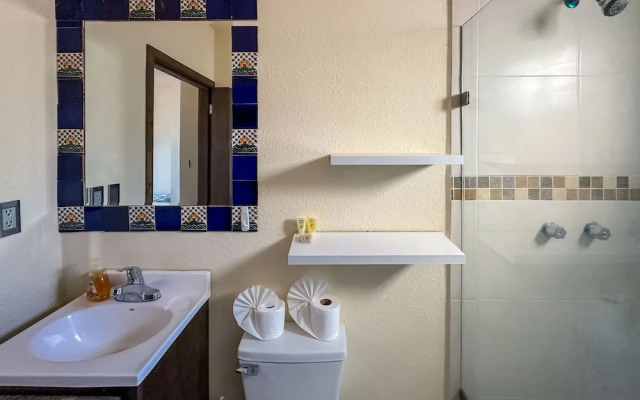 Casita With Excellent in Town Location