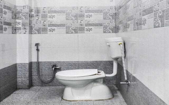 OYO 11940 Hotel Yellow Park