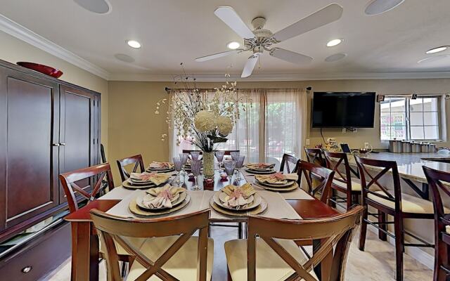 8131indi 2 Bedroom Home