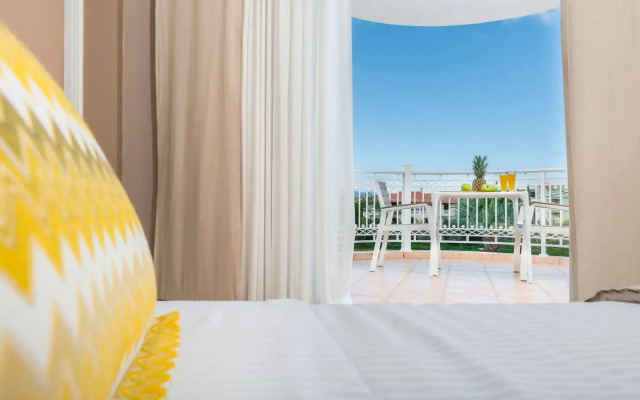 Arkadia Luxury Hotel Apartments