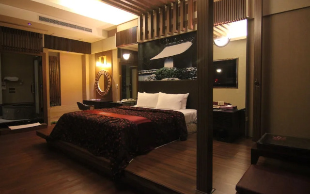 Romantic Code Motel