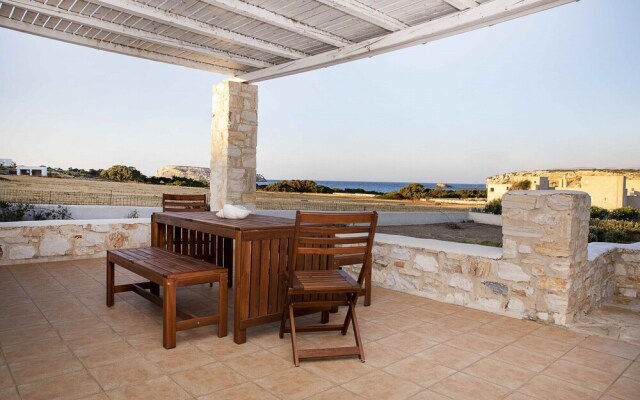 Relax by Mikri Santa Maria Beach - 2 Bedroom House