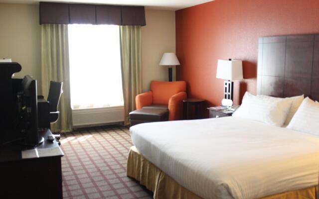 Holiday Inn Express Hotel & Suites Chicago-Algonquin, an IHG Hotel