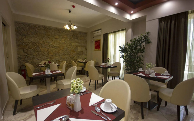 Ambrosia Suites & Aparts