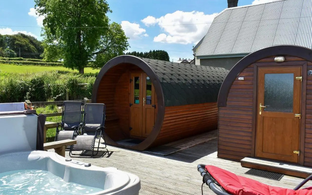 Rivendell Glamping Pod - UK11881