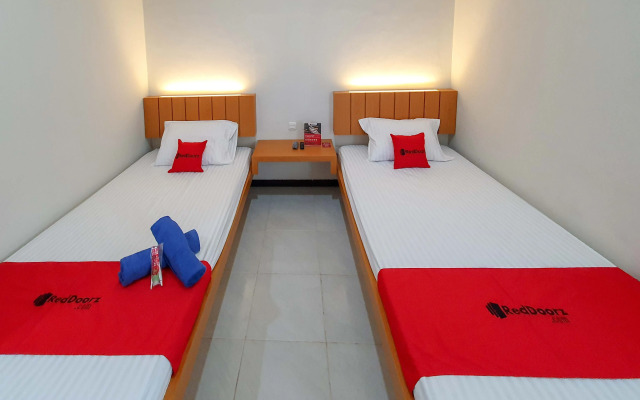 RedDoorz Syariah near Solo Paragon Mall 2