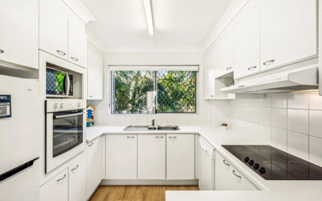 Le Beach Apartments