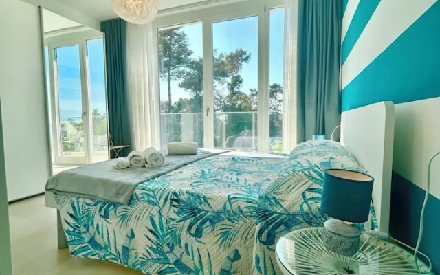 Golden Hour Retreat Lagoon View Villa With Pool