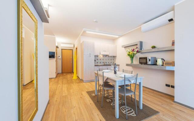 Room 176, Alba town