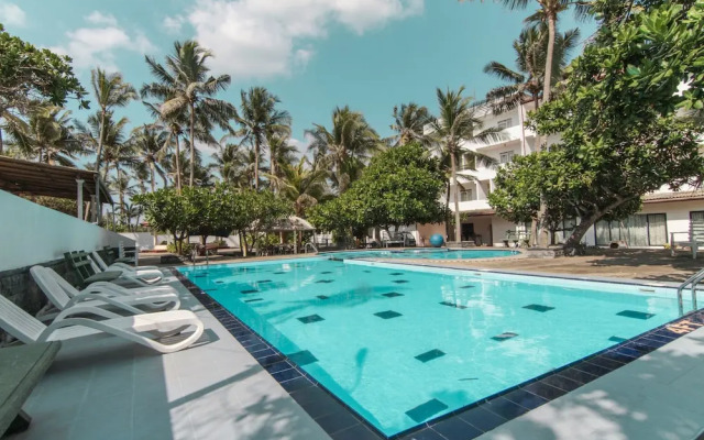 OYO 111 Sea Shine Beach Hotel