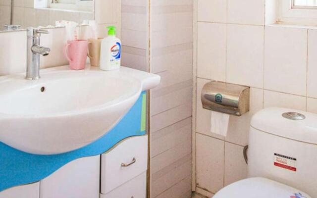 Henan Kaifeng·Gulou Square· Locals Apartment 00138460