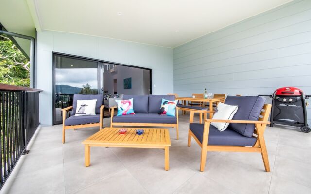 Hillside Haven Airlie Beach