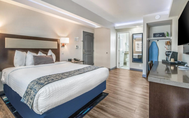 Inn at 50 at Long Beach Convention Center