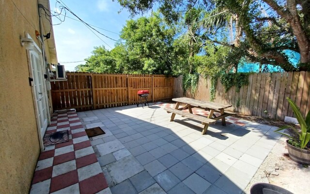 Duplex Back Apartment