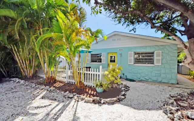 Paradise Beach - East 2414