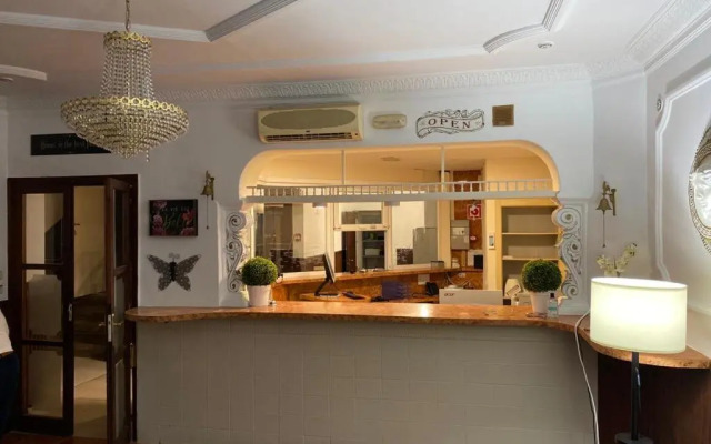 Wellamar Hotel & Apartments