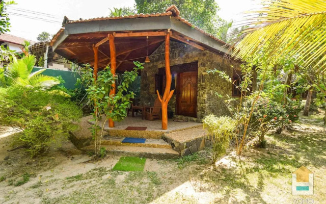 Yoho Green Garden Cabanas