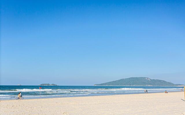 Próximo a praia com churrasqueira na varanda #IA09