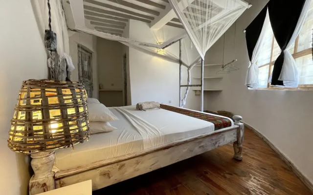 Duara House