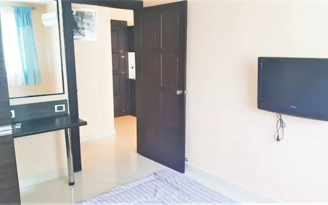 1 bed Condo With Direct Pool Access - Sleeps 2