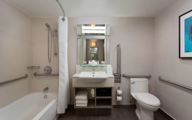 Courtyard by Marriott Isla Verde Beach Resort