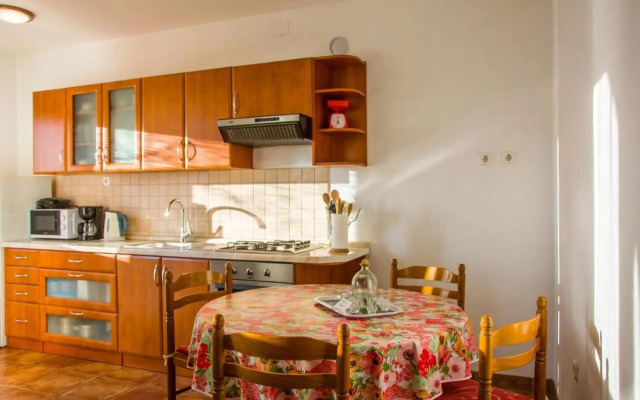 Apartments with a parking space Senj - 11520