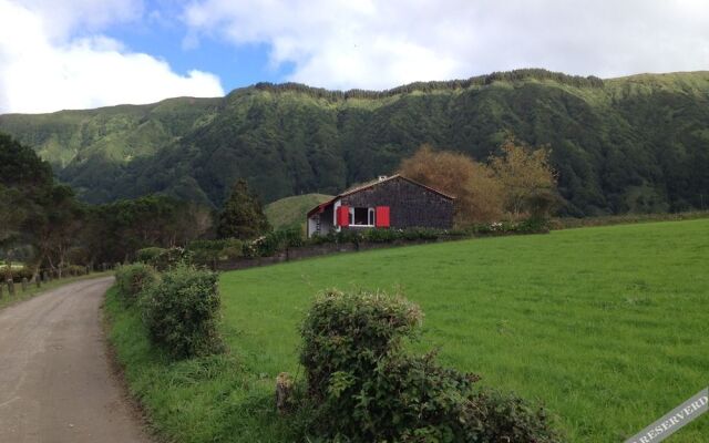 Lake Cottage Azores