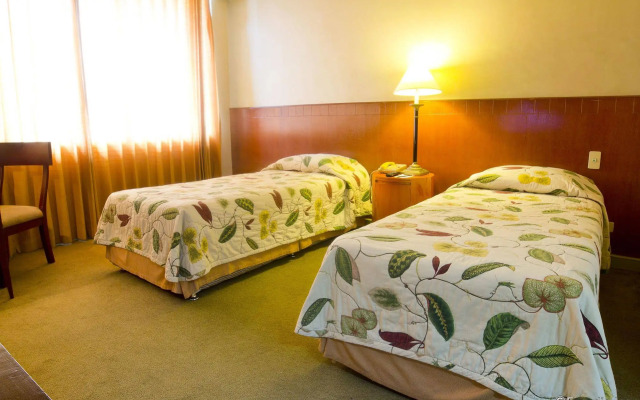 The Pearl Manila Hotel