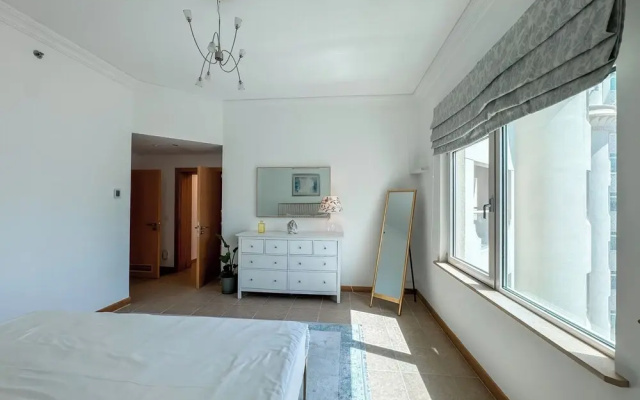 Upgraded 2BR Apartment at the Beach