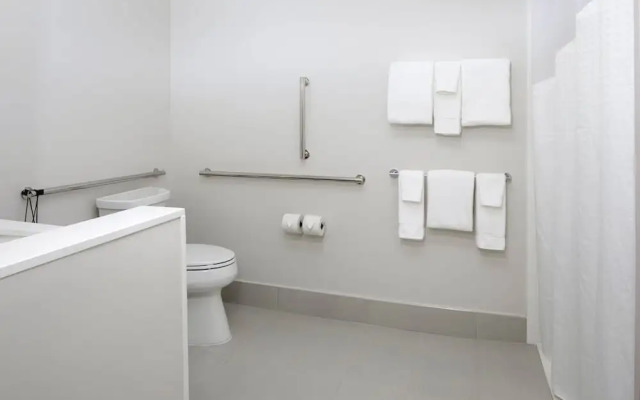 Holiday Inn Express And Suites Bourbonnais East - Bradley, an IHG Hotel