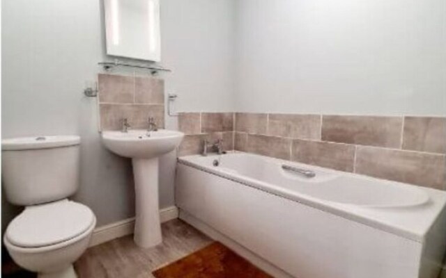 Sublime Stays Burton-on-trent 3-bed House