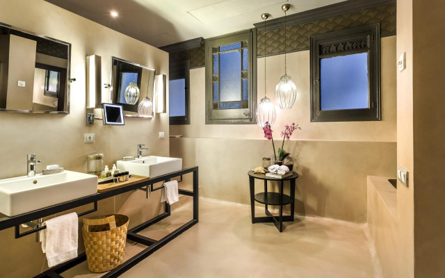 Eixample - 3 Bedroom Apartment With 2 Kitchens - Hoa 42133