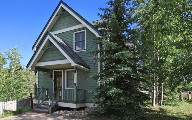 Bear Pine 4 Br home by RedAwning