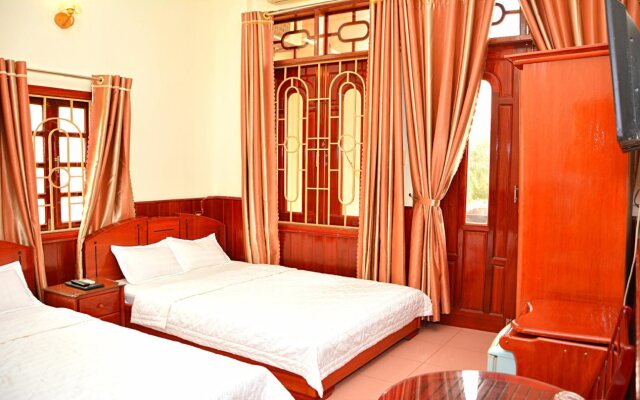Hai Huong Hotel