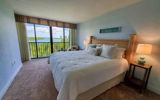 Vinncent's Sea Isles Condo