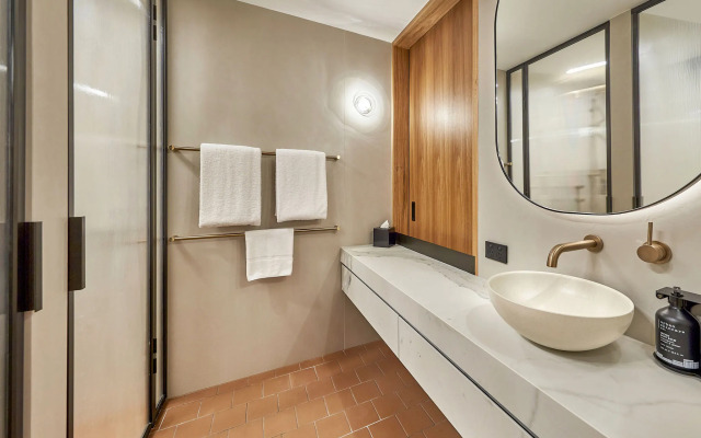 Wonil Hotel Perth - Handwritten Collection