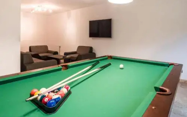 Rezydencja Gaudi SPA z kominkiem