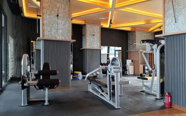 Premium Collins Boulevard Near Airport