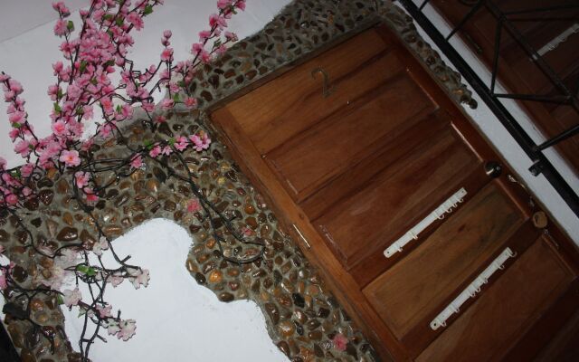 Bachelor Inn Hotel
