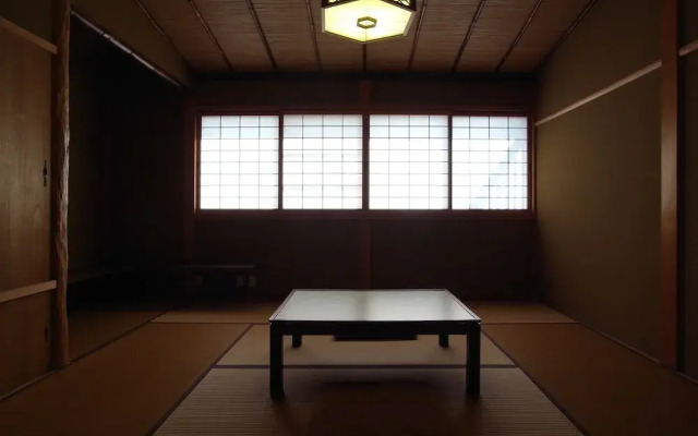 SUKIYA-zukuri Suehiro House