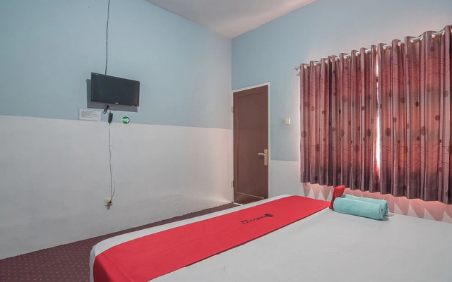 Saung Katineung by Reddoorz